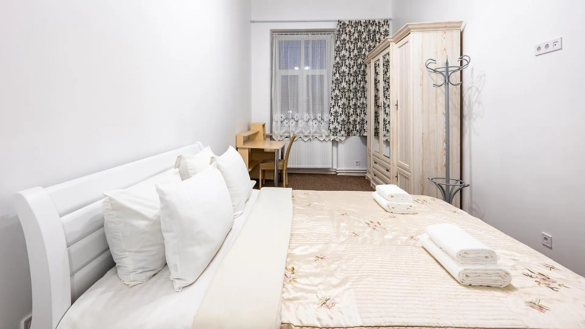 Designer Apartment! The Center! Валова 29 Lviv 0*,