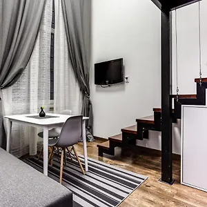 Valova 13, Small Daire